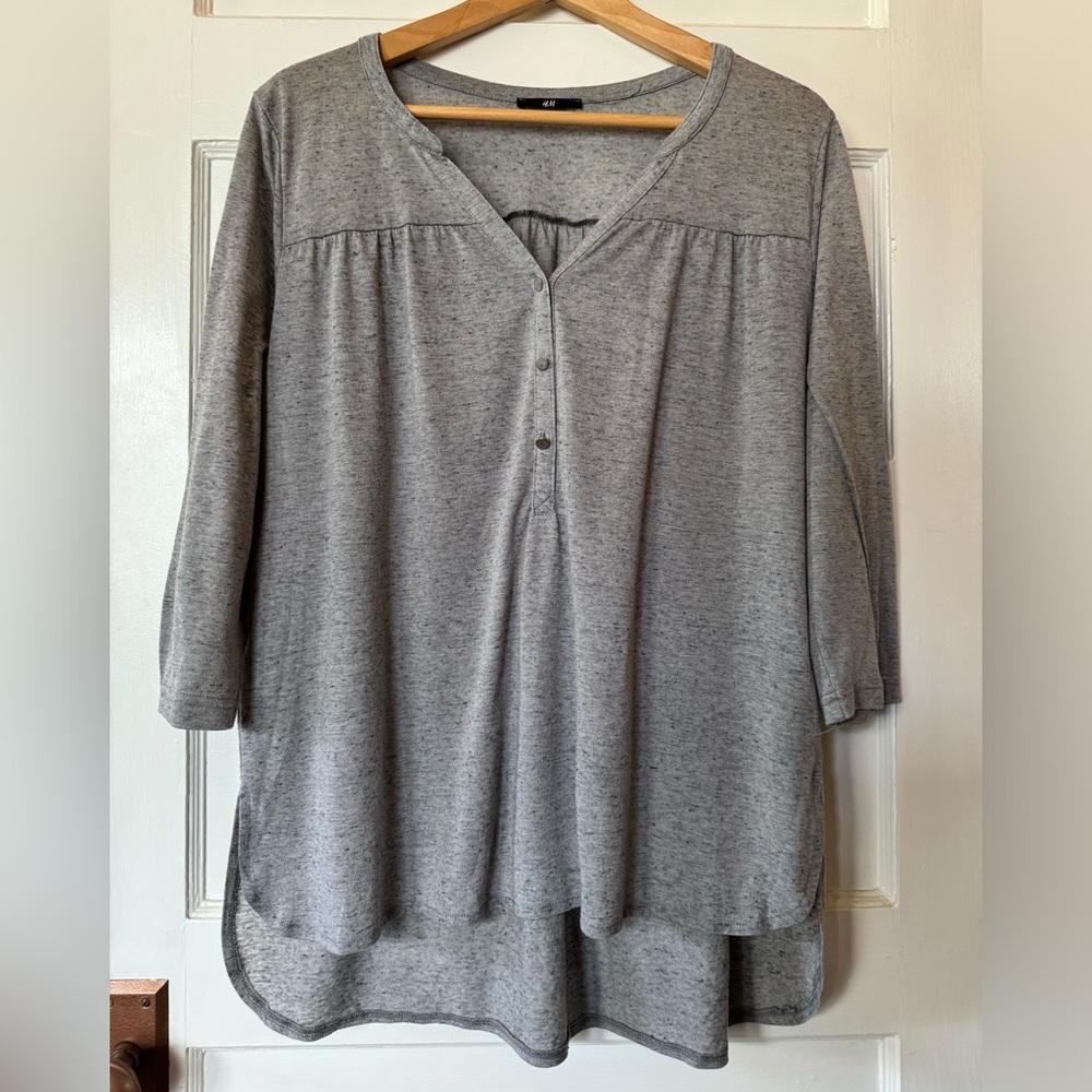H&M polyester and linen blend grey Henley top 3/4 sleeves silver buttons large